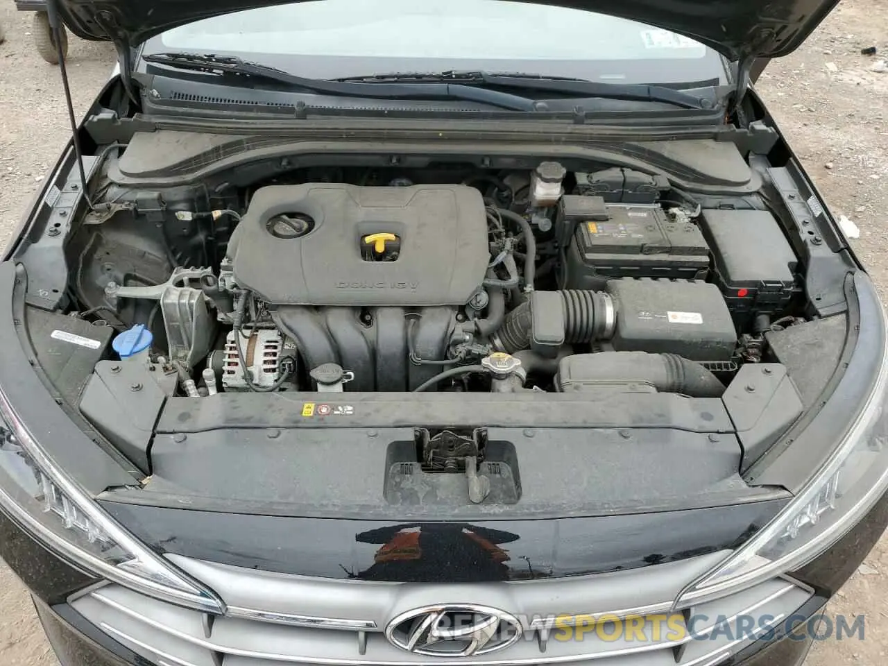 11 Фотография поврежденного автомобиля KMHD74LF3KU781169 HYUNDAI ELANTRA 2019