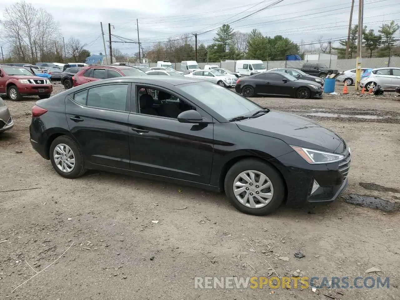 4 Фотография поврежденного автомобиля KMHD74LF3KU781169 HYUNDAI ELANTRA 2019