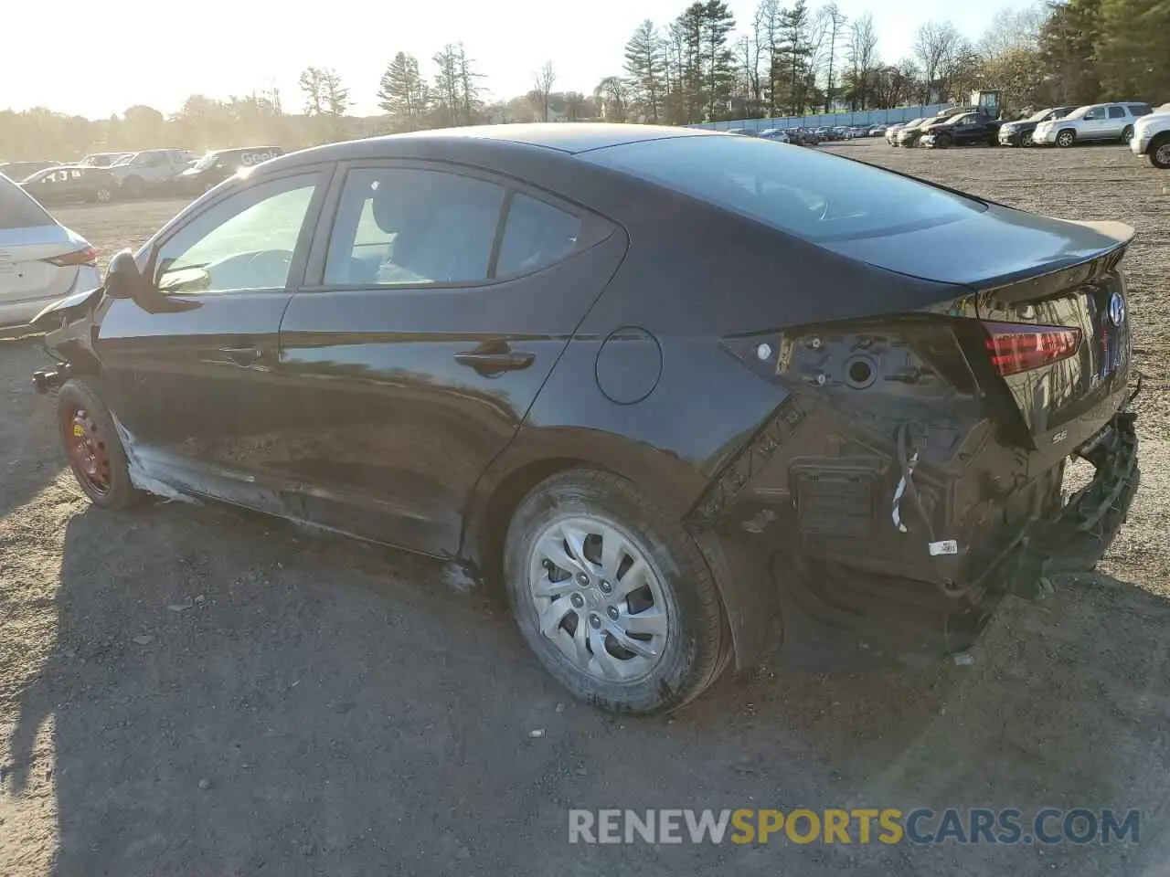 2 Фотография поврежденного автомобиля KMHD74LF3KU805356 HYUNDAI ELANTRA 2019