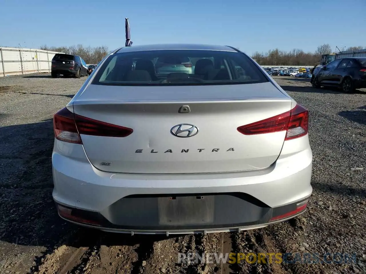 6 Фотография поврежденного автомобиля KMHD74LF4KU796876 HYUNDAI ELANTRA 2019