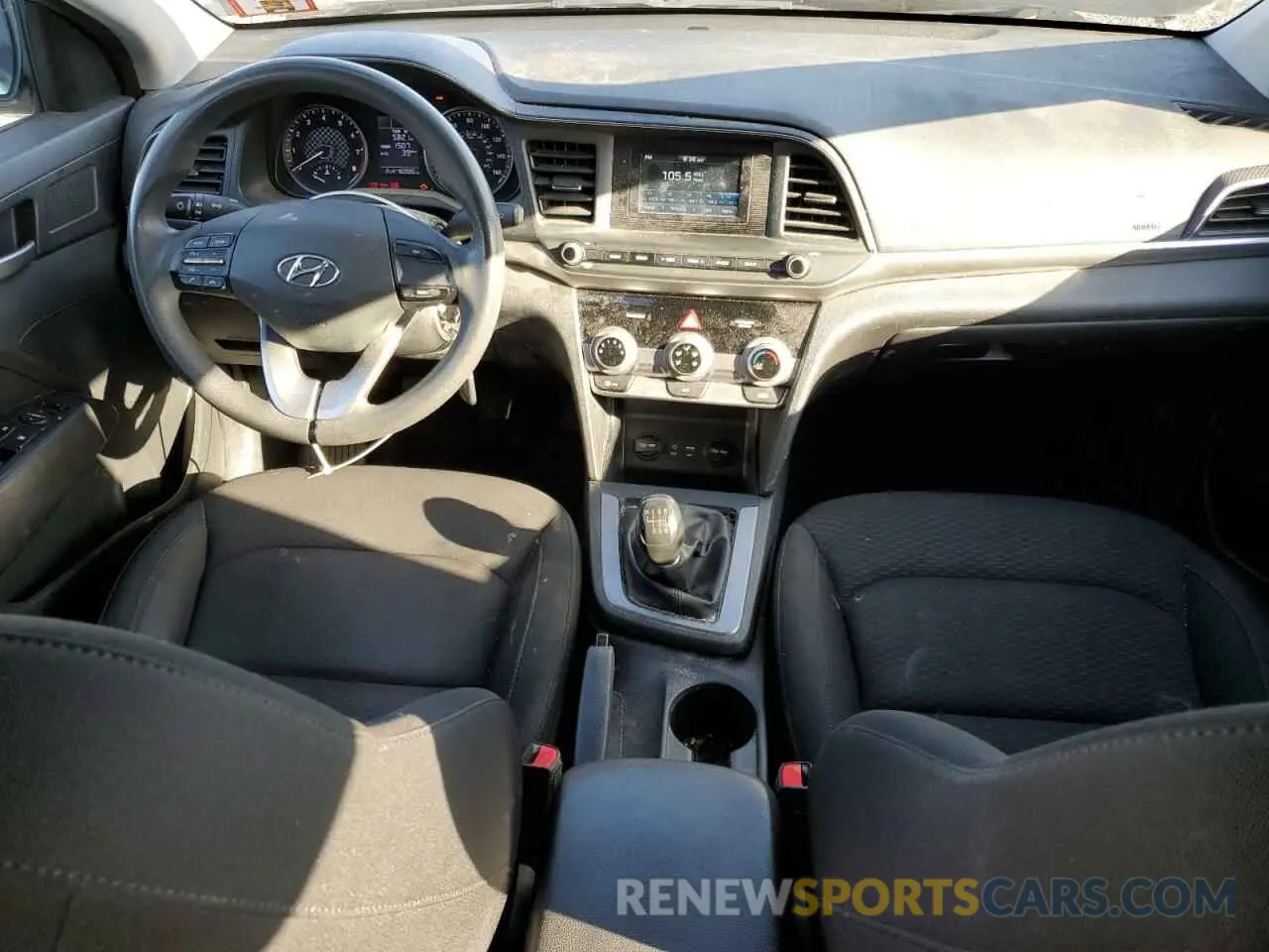 8 Фотография поврежденного автомобиля KMHD74LF4KU796876 HYUNDAI ELANTRA 2019
