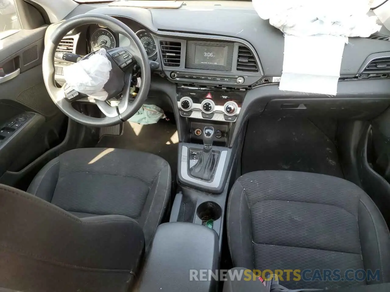 8 Фотография поврежденного автомобиля KMHD74LF7KU789632 HYUNDAI ELANTRA 2019