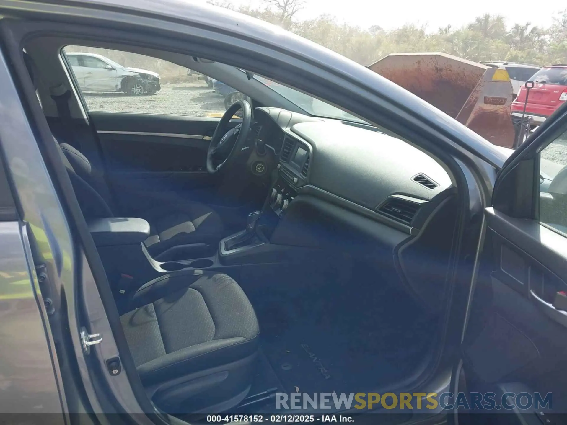 5 Photograph of a damaged car KMHD74LF7KU867679 HYUNDAI ELANTRA 2019