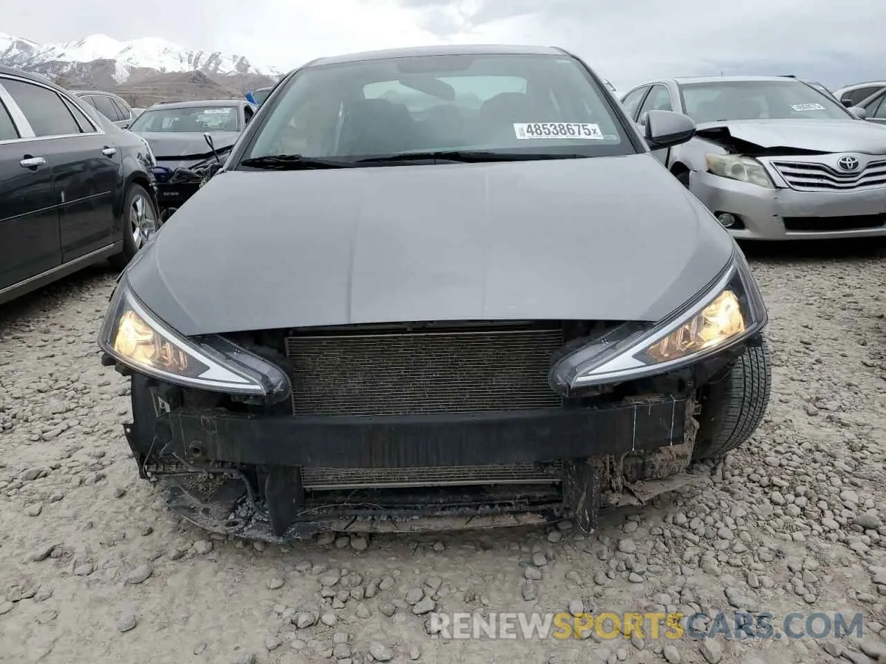 5 Photograph of a damaged car KMHD74LF9KU777403 HYUNDAI ELANTRA 2019