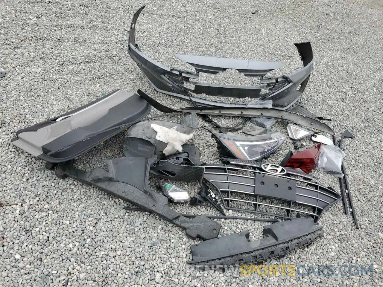 12 Photograph of a damaged car KMHD74LF9KU808391 HYUNDAI ELANTRA 2019
