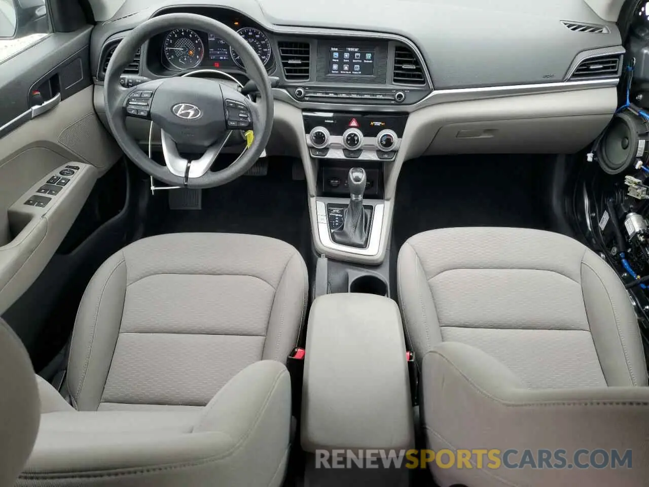 8 Photograph of a damaged car KMHD74LF9KU808391 HYUNDAI ELANTRA 2019