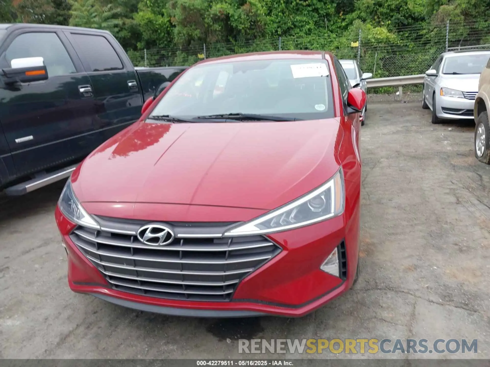 11 Photograph of a damaged car KMHD84LF0KU764701 HYUNDAI ELANTRA 2019