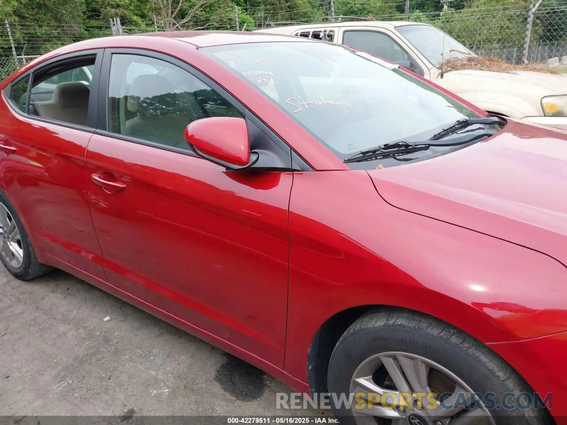 12 Photograph of a damaged car KMHD84LF0KU764701 HYUNDAI ELANTRA 2019