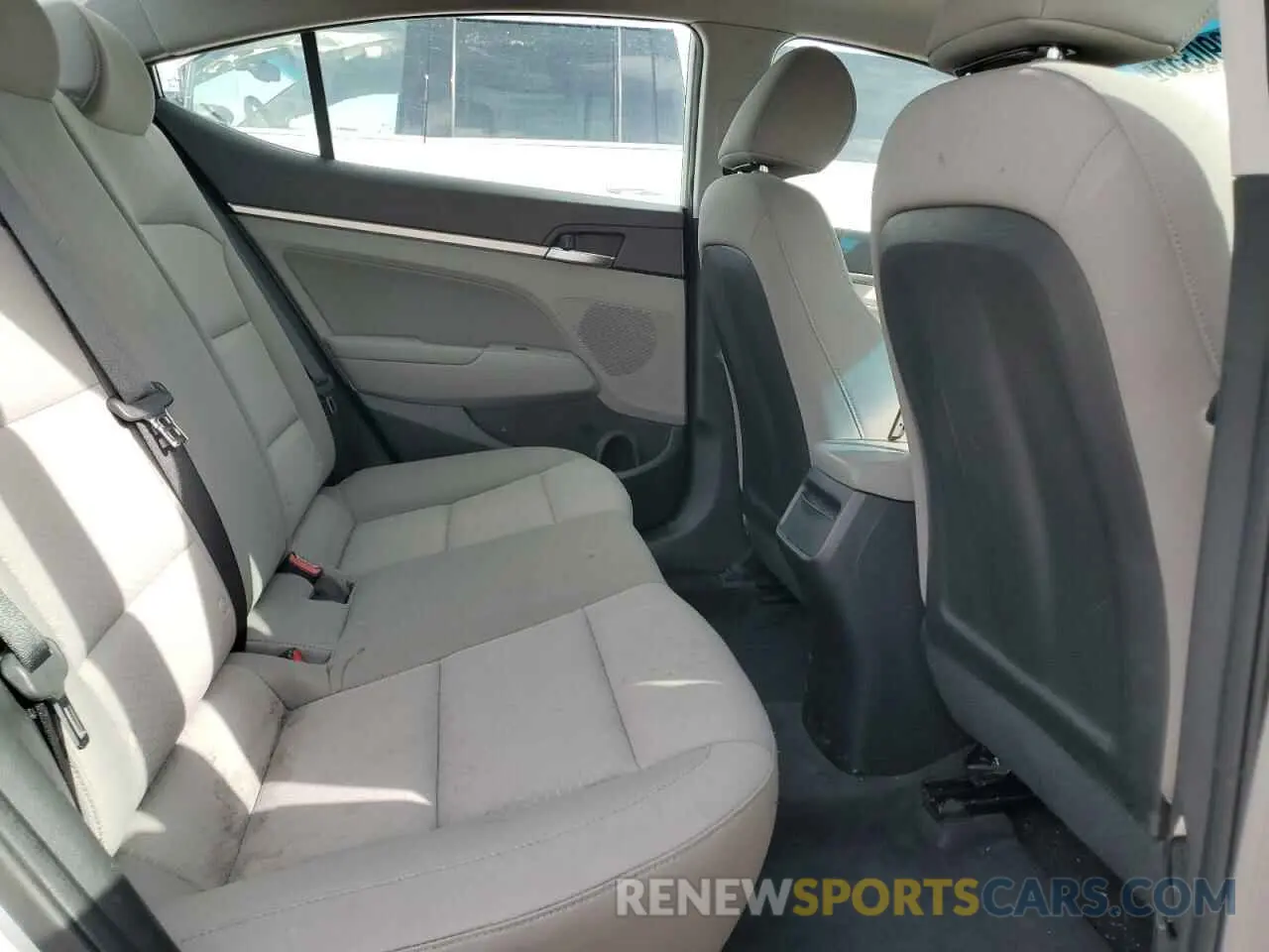 11 Фотография поврежденного автомобиля KMHD84LF0KU887334 HYUNDAI ELANTRA 2019