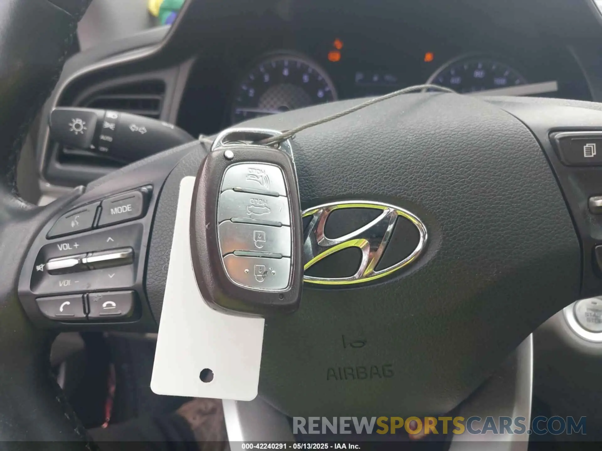 11 Photograph of a damaged car KMHD84LF1KU763668 HYUNDAI ELANTRA 2019