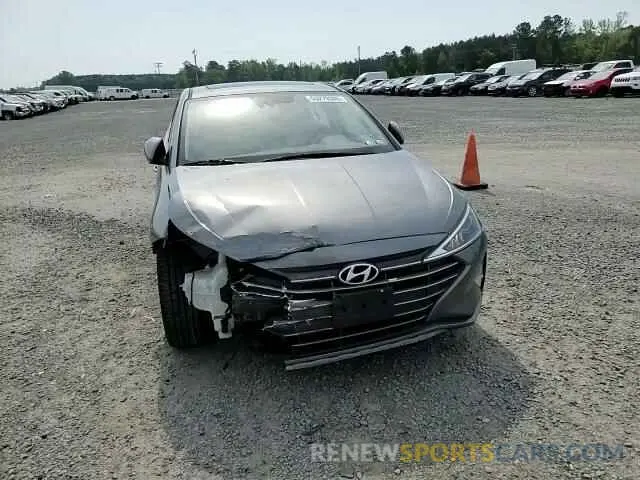 11 Фотография поврежденного автомобиля KMHD84LF1KU786996 HYUNDAI ELANTRA 2019