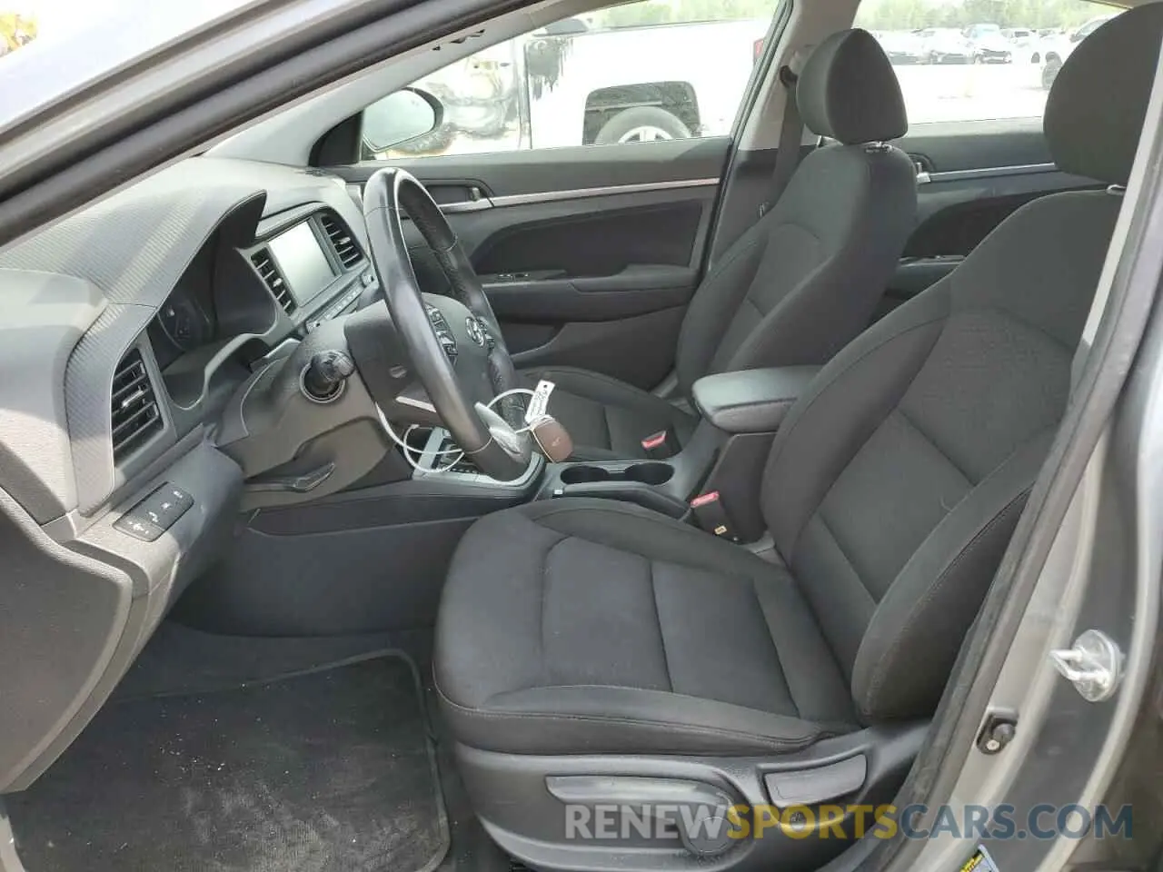 7 Фотография поврежденного автомобиля KMHD84LF1KU786996 HYUNDAI ELANTRA 2019