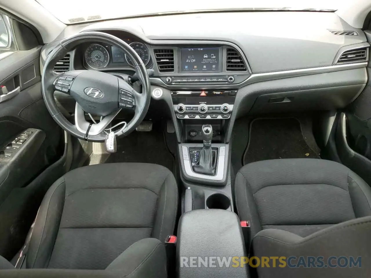 8 Фотография поврежденного автомобиля KMHD84LF1KU786996 HYUNDAI ELANTRA 2019