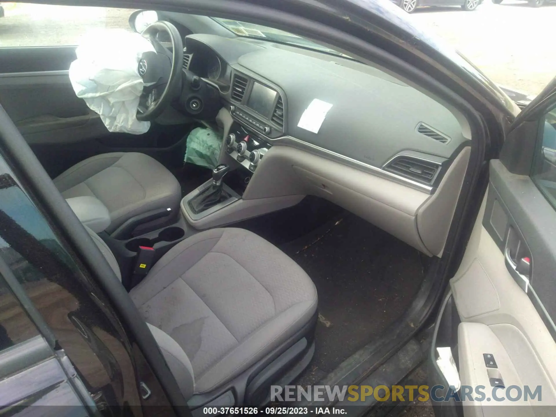 5 Photograph of a damaged car KMHD84LF1KU787761 HYUNDAI ELANTRA 2019