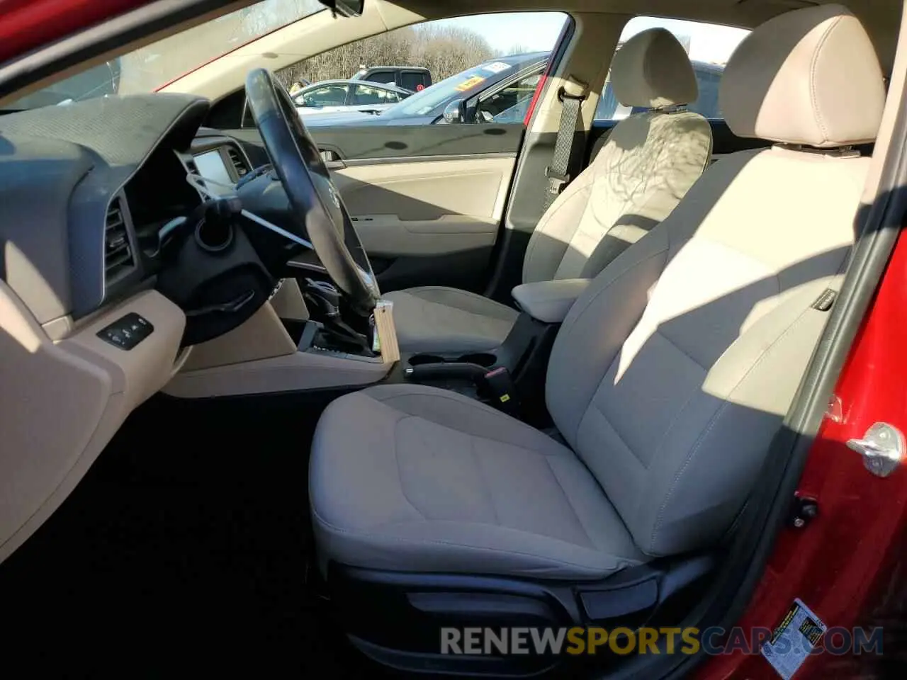 7 Фотография поврежденного автомобиля KMHD84LF1KU886757 HYUNDAI ELANTRA 2019
