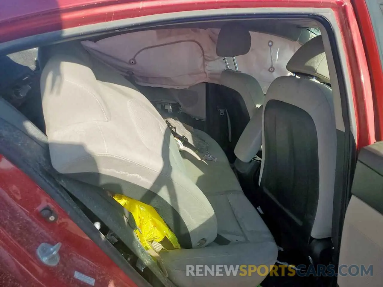 10 Фотография поврежденного автомобиля KMHD84LF2KU773593 HYUNDAI ELANTRA 2019