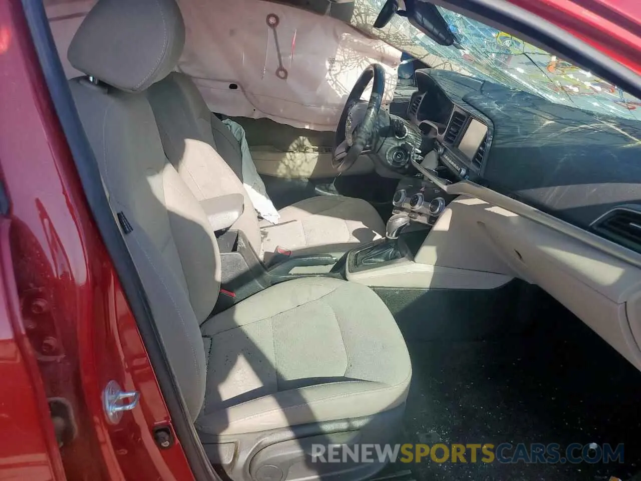 7 Фотография поврежденного автомобиля KMHD84LF2KU773593 HYUNDAI ELANTRA 2019