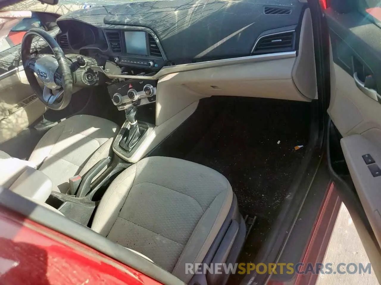 8 Фотография поврежденного автомобиля KMHD84LF2KU773593 HYUNDAI ELANTRA 2019