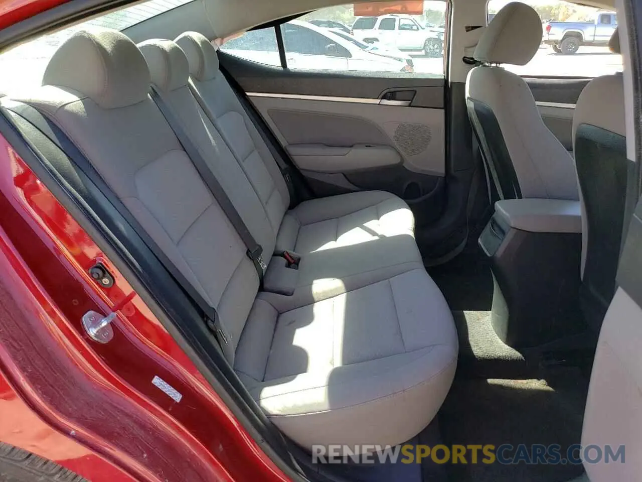 11 Photograph of a damaged car KMHD84LF2KU779913 HYUNDAI ELANTRA 2019