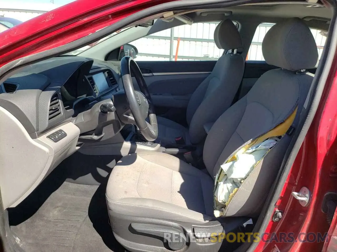 7 Photograph of a damaged car KMHD84LF2KU779913 HYUNDAI ELANTRA 2019