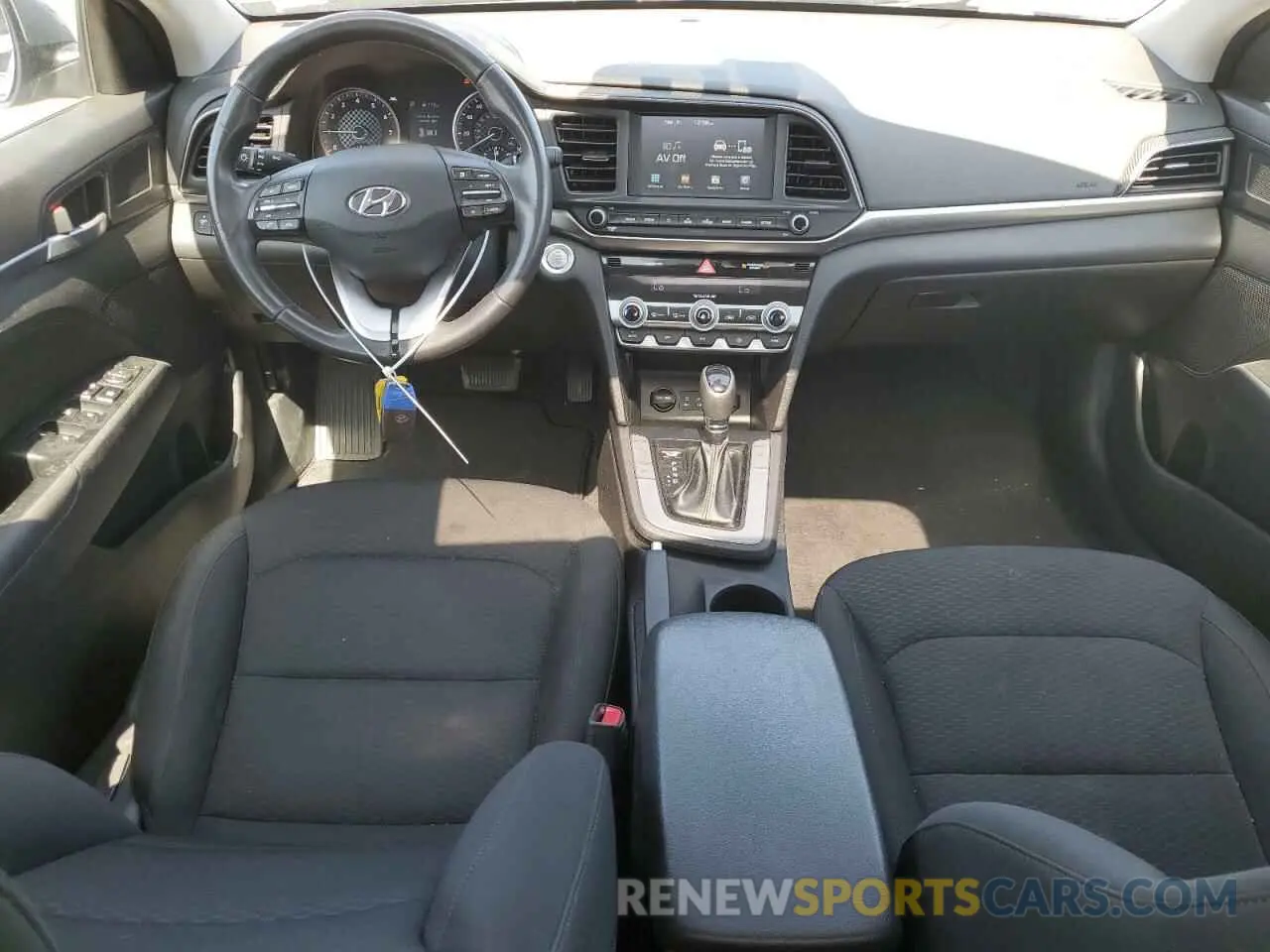 8 Photograph of a damaged car KMHD84LF2KU787168 HYUNDAI ELANTRA 2019