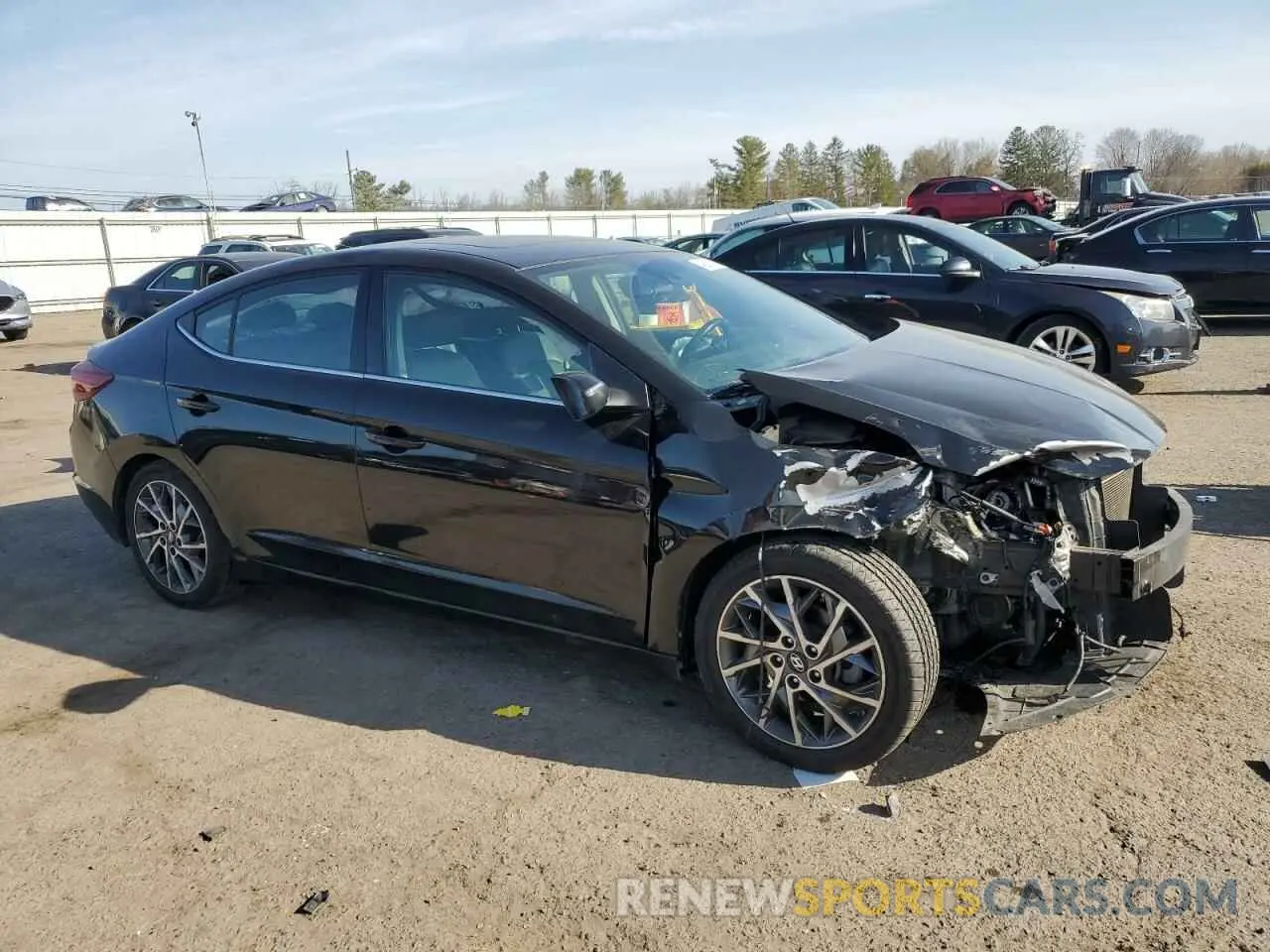 4 Фотография поврежденного автомобиля KMHD84LF2KU805913 HYUNDAI ELANTRA 2019
