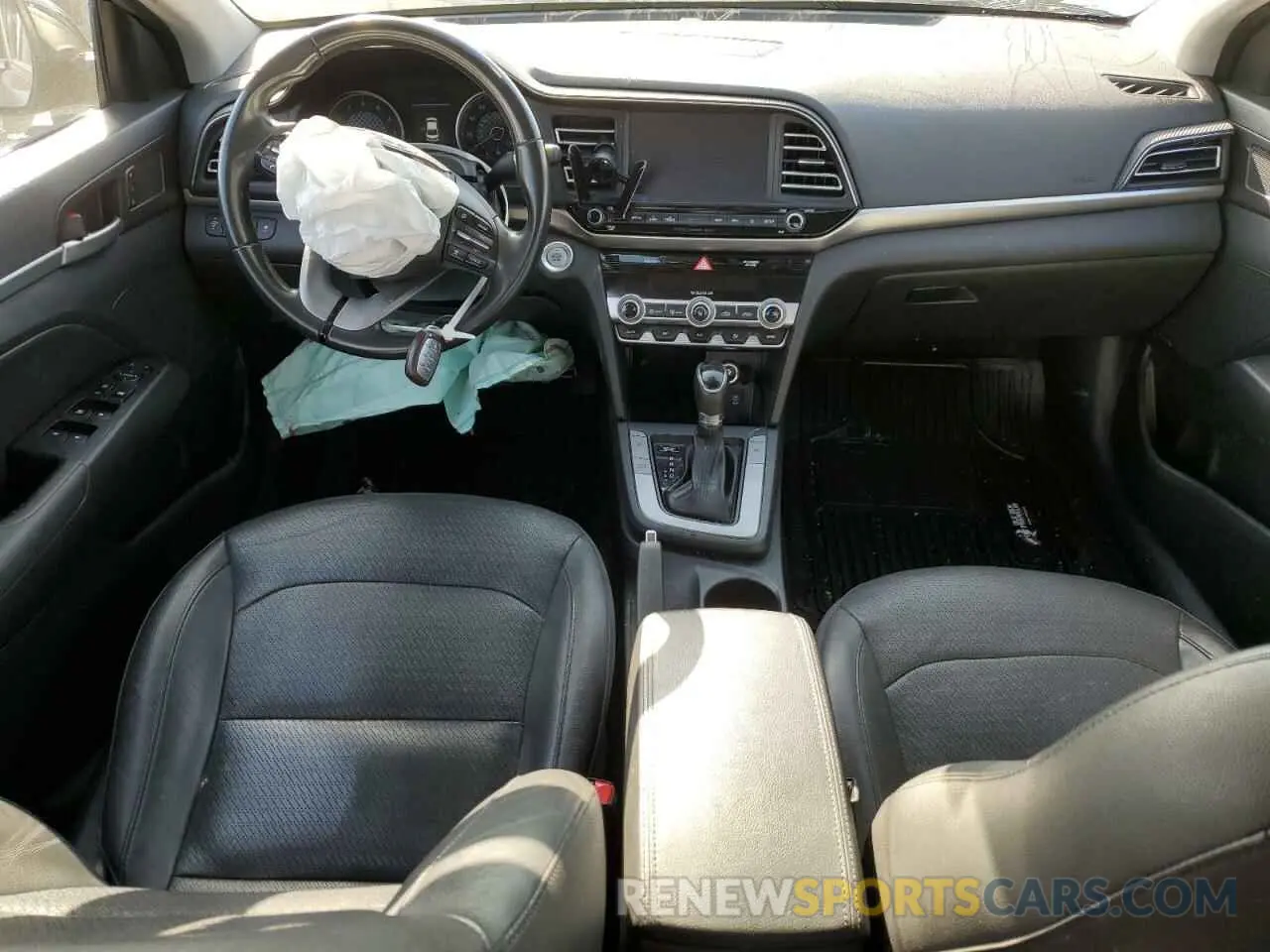 8 Фотография поврежденного автомобиля KMHD84LF2KU805913 HYUNDAI ELANTRA 2019