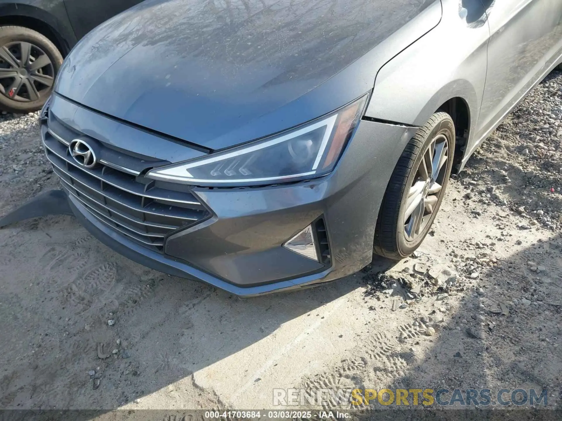 6 Photograph of a damaged car KMHD84LF2KU823697 HYUNDAI ELANTRA 2019