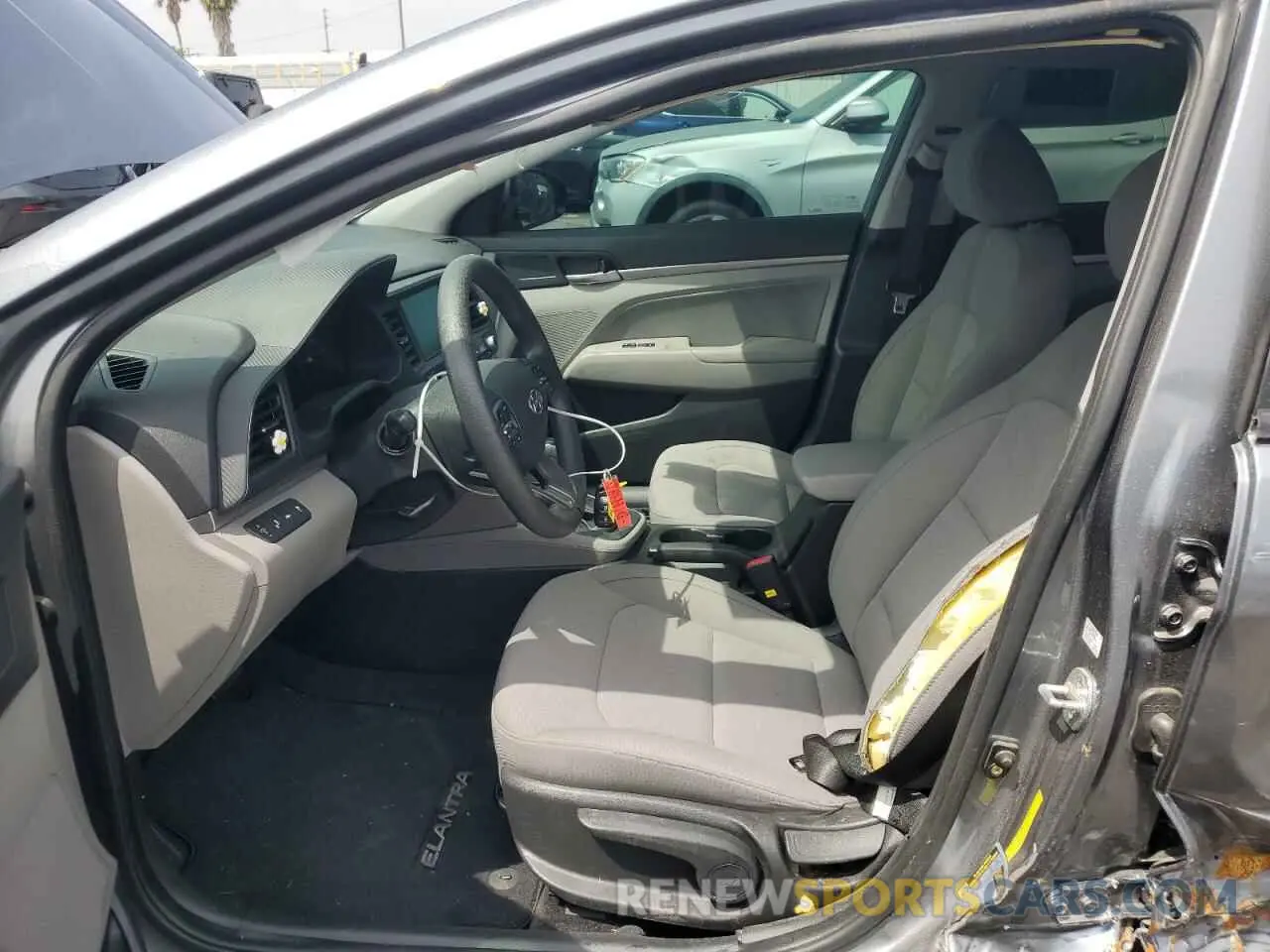 7 Photograph of a damaged car KMHD84LF2KU877758 HYUNDAI ELANTRA 2019