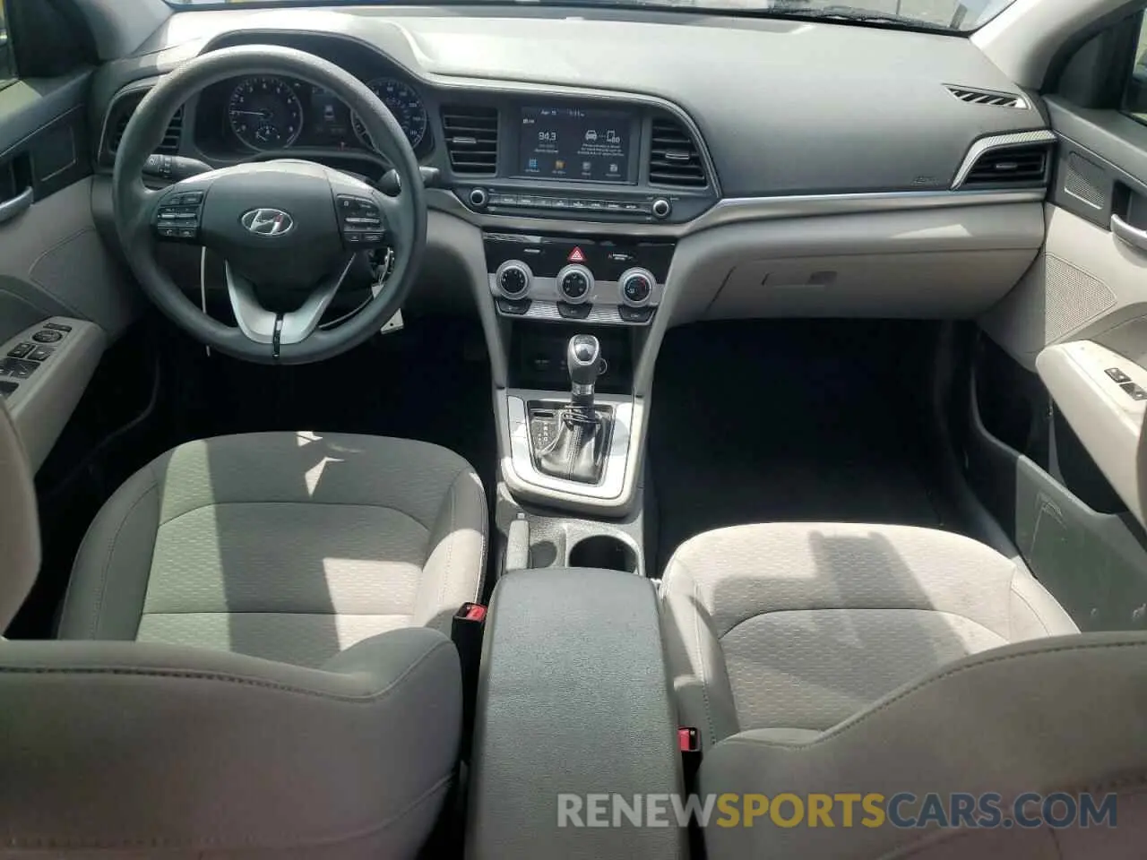 8 Photograph of a damaged car KMHD84LF2KU877758 HYUNDAI ELANTRA 2019