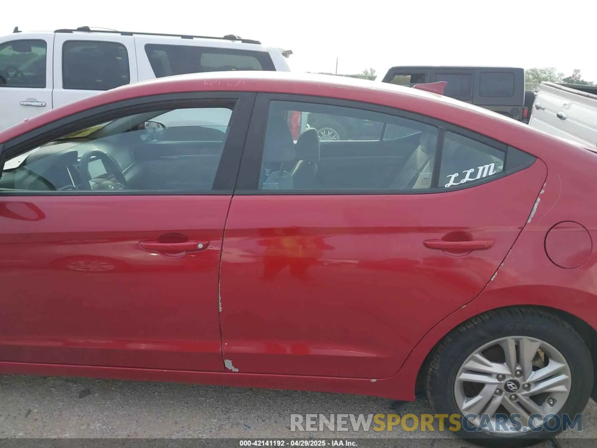 14 Photograph of a damaged car KMHD84LF3KU741672 HYUNDAI ELANTRA 2019