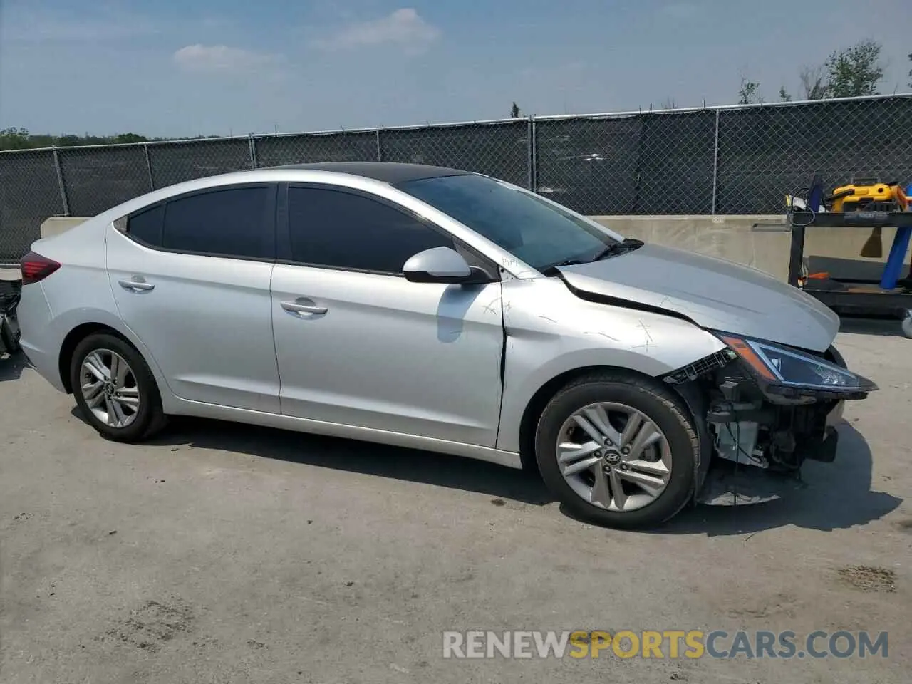 4 Фотография поврежденного автомобиля KMHD84LF3KU759136 HYUNDAI ELANTRA 2019