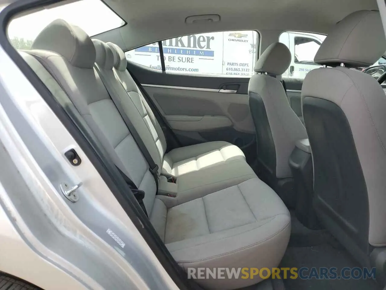 10 Photograph of a damaged car KMHD84LF3KU762909 HYUNDAI ELANTRA 2019