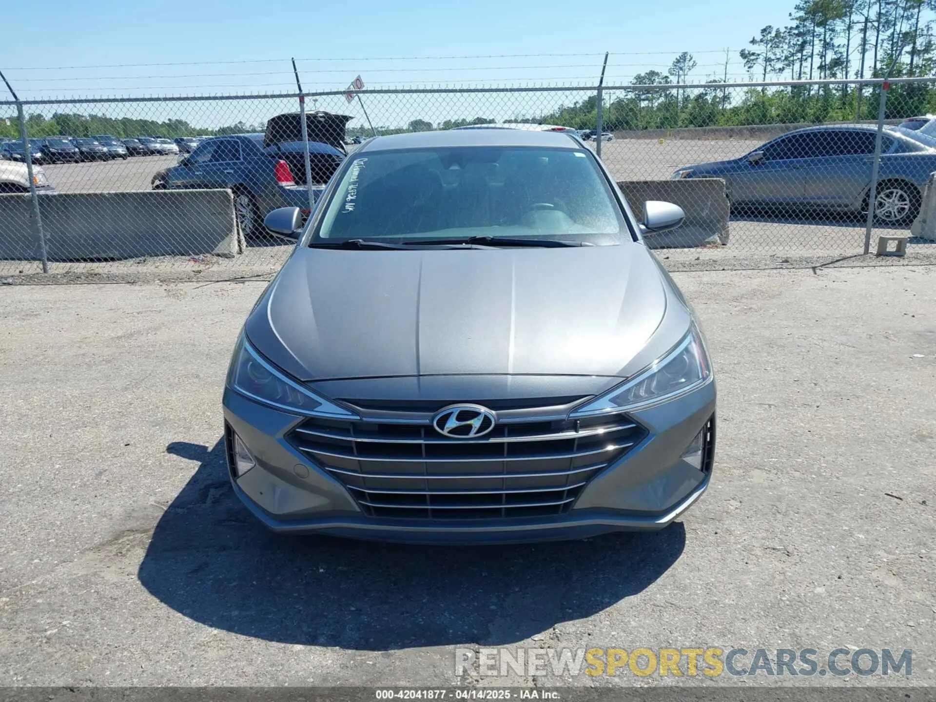 11 Фотография поврежденного автомобиля KMHD84LF3KU768726 HYUNDAI ELANTRA 2019