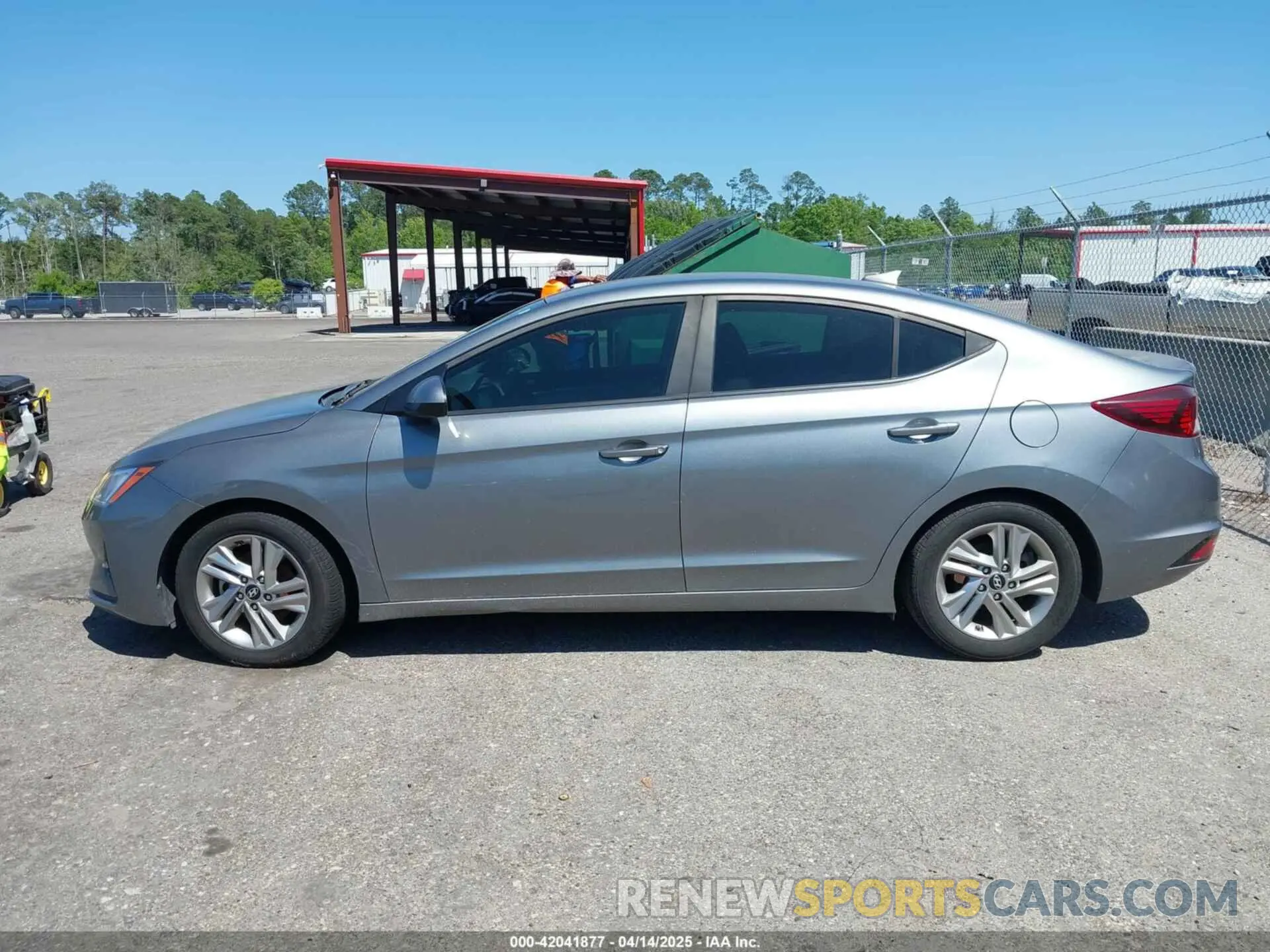 13 Фотография поврежденного автомобиля KMHD84LF3KU768726 HYUNDAI ELANTRA 2019