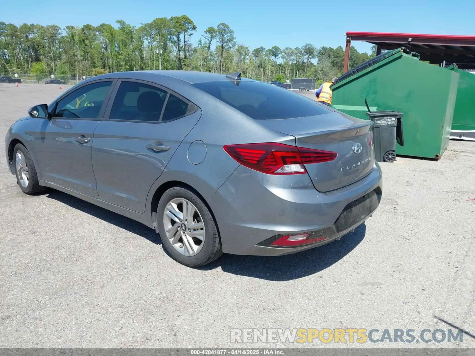 3 Фотография поврежденного автомобиля KMHD84LF3KU768726 HYUNDAI ELANTRA 2019