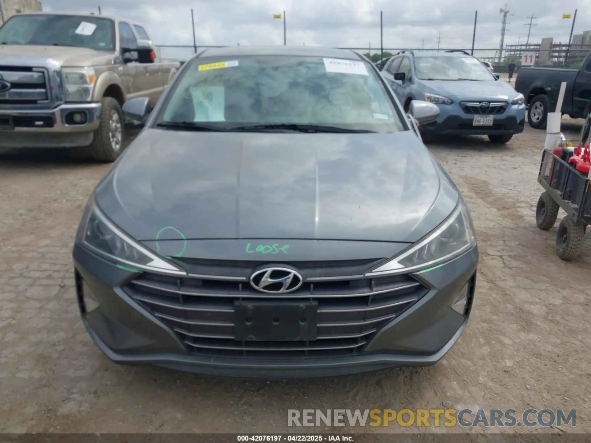 12 Фотография поврежденного автомобиля KMHD84LF3KU772775 HYUNDAI ELANTRA 2019