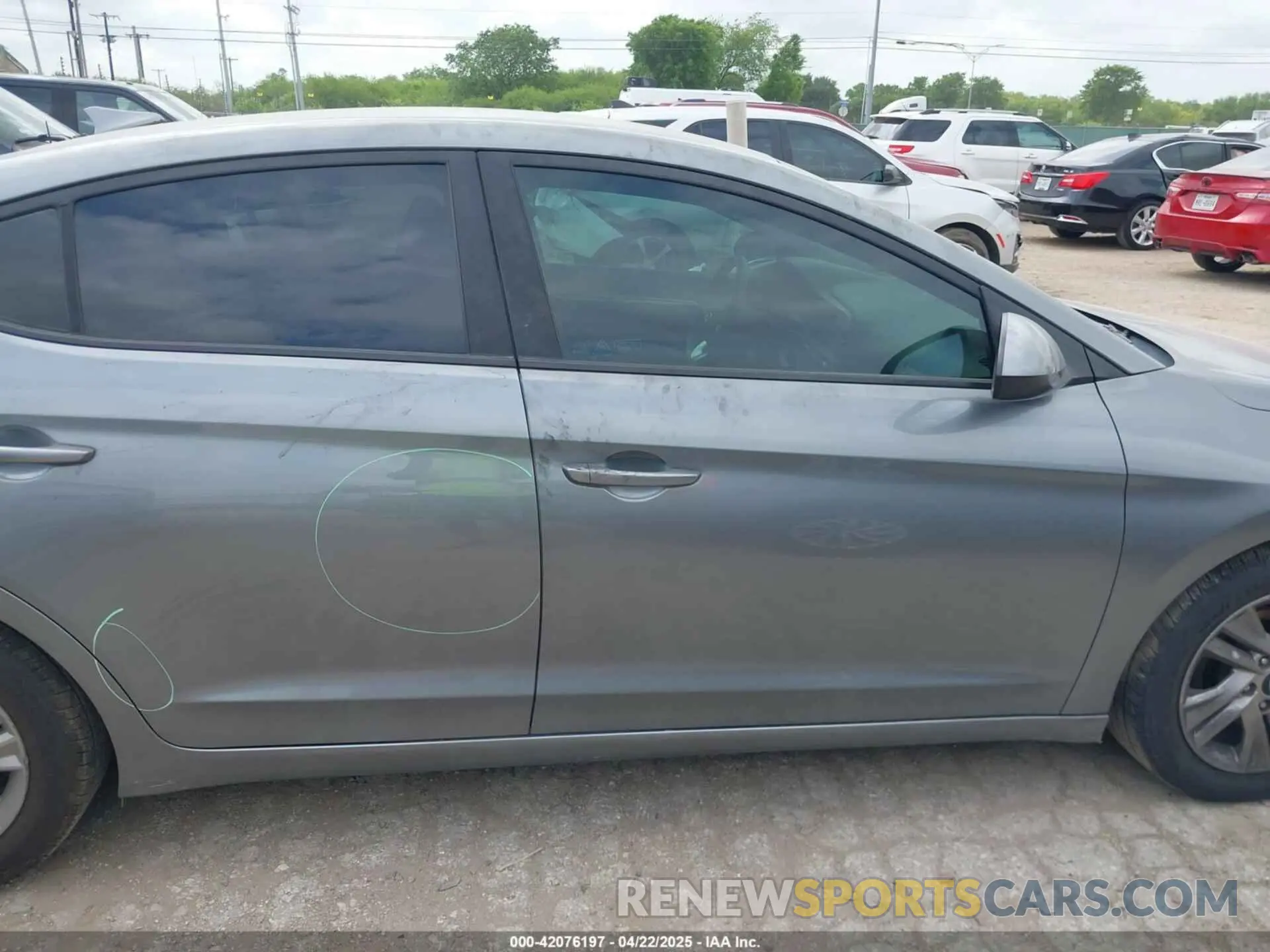 13 Фотография поврежденного автомобиля KMHD84LF3KU772775 HYUNDAI ELANTRA 2019