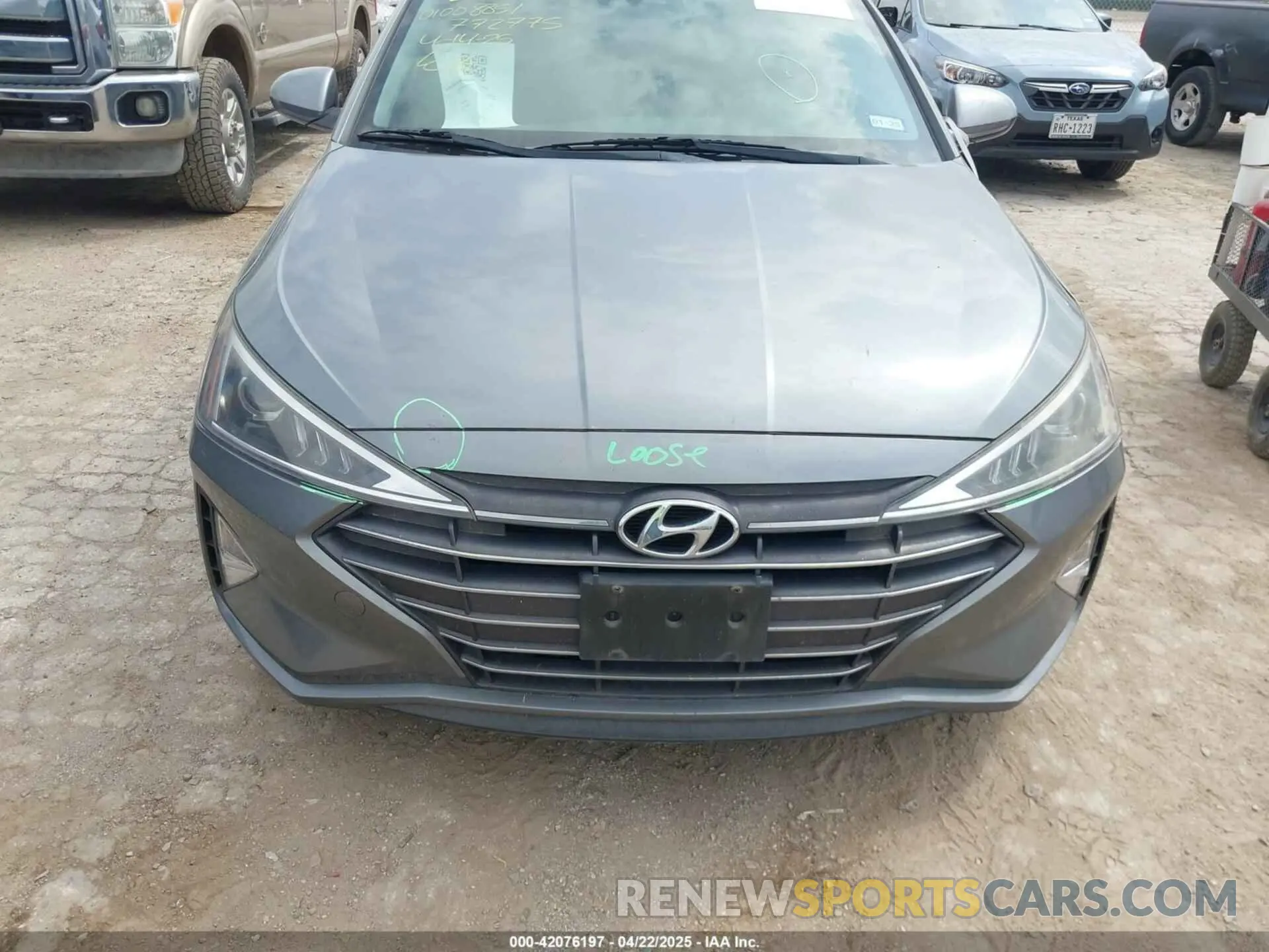 17 Фотография поврежденного автомобиля KMHD84LF3KU772775 HYUNDAI ELANTRA 2019