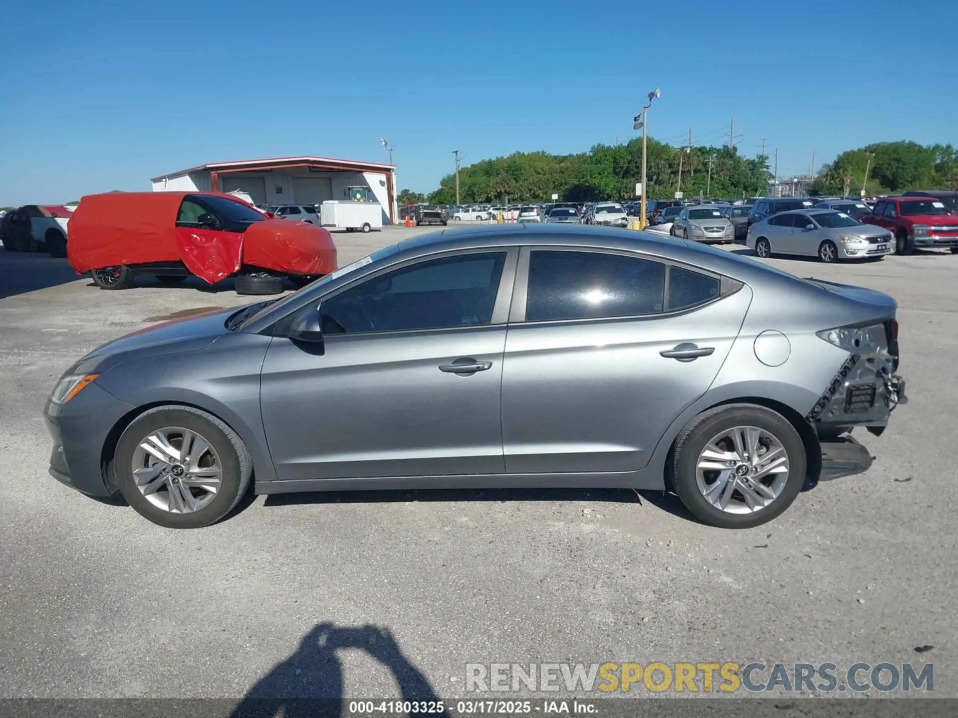 14 Photograph of a damaged car KMHD84LF3KU806116 HYUNDAI ELANTRA 2019