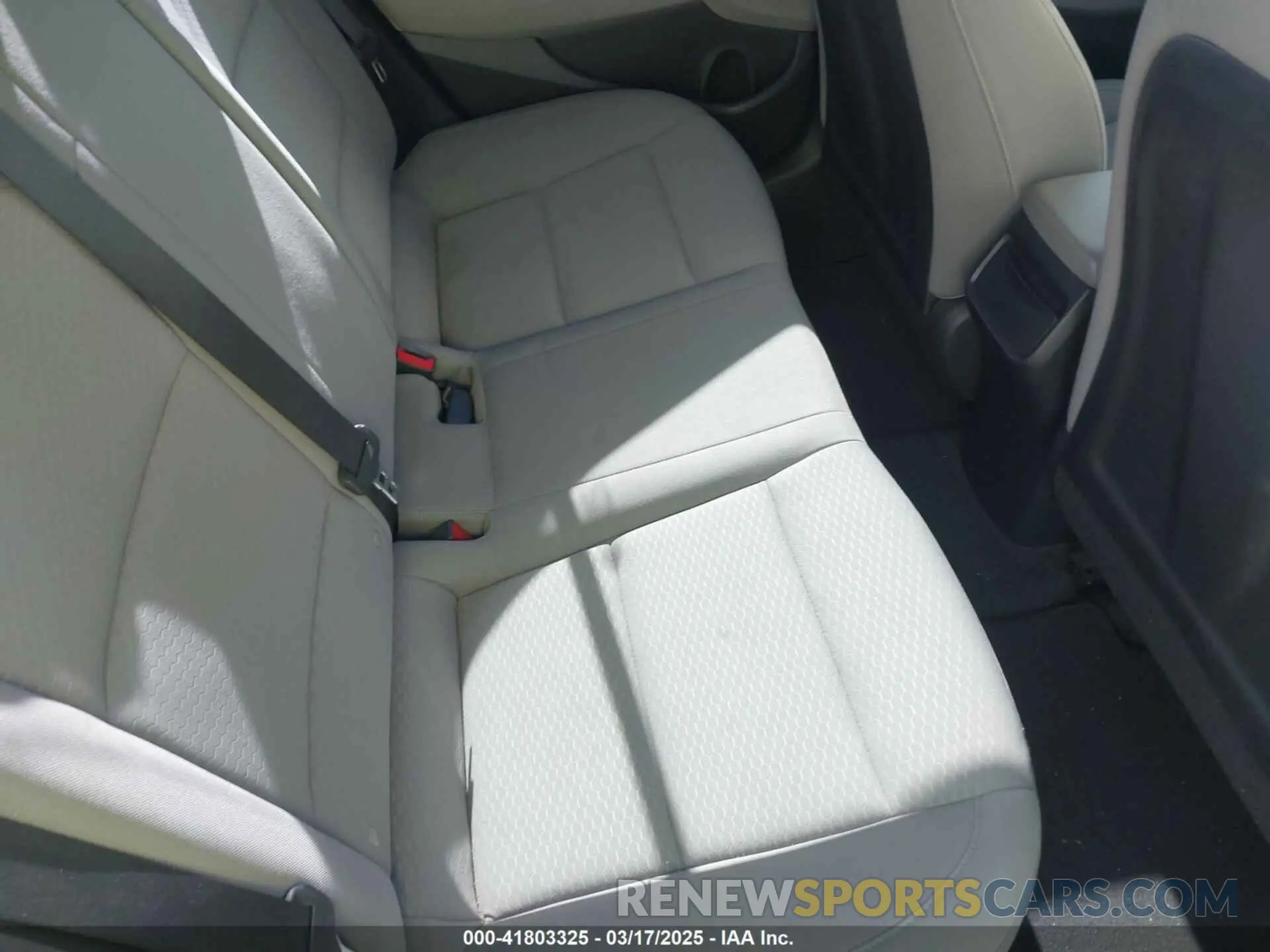 8 Photograph of a damaged car KMHD84LF3KU806116 HYUNDAI ELANTRA 2019