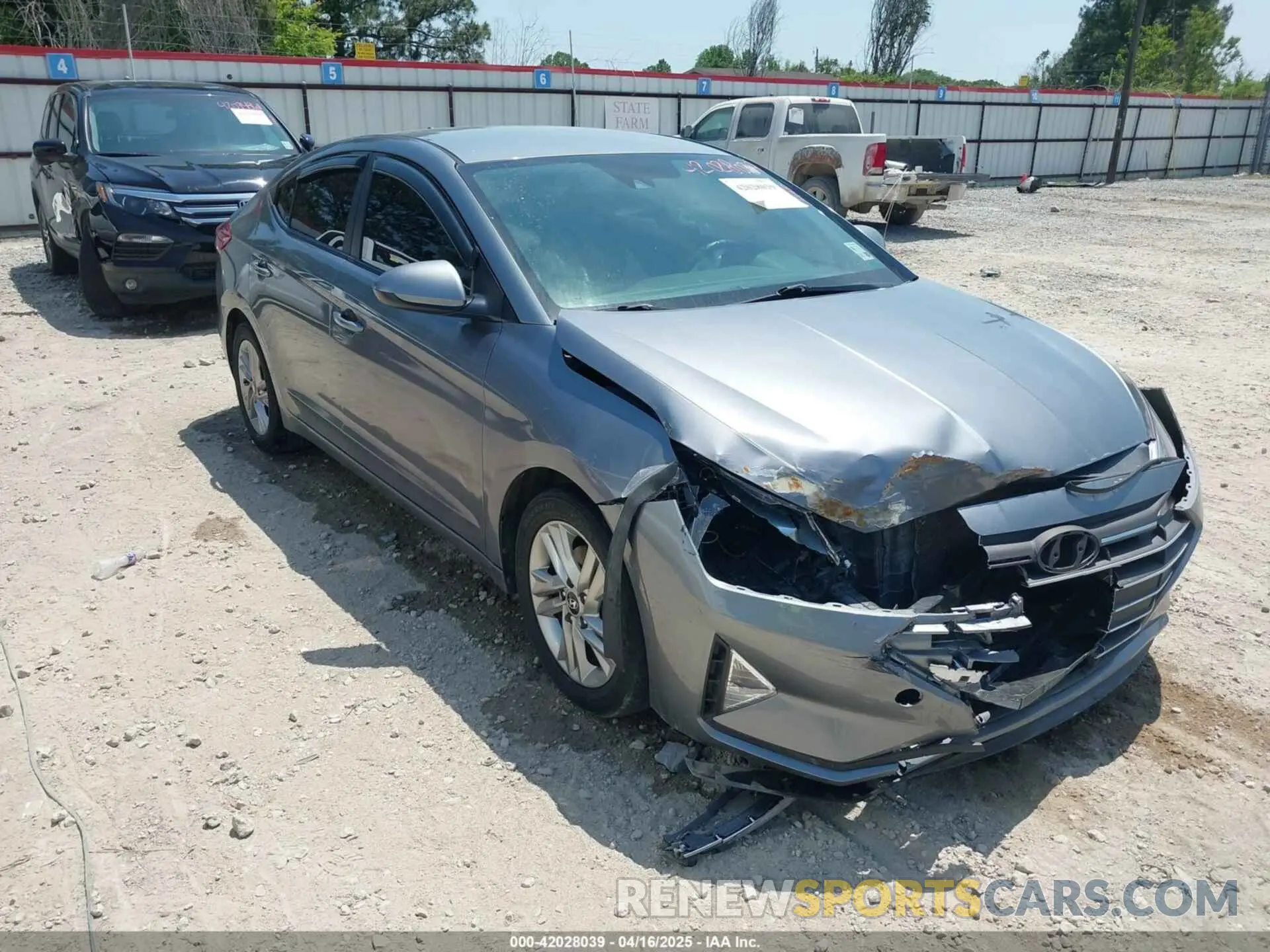 1 Photograph of a damaged car KMHD84LF4KU749229 HYUNDAI ELANTRA 2019