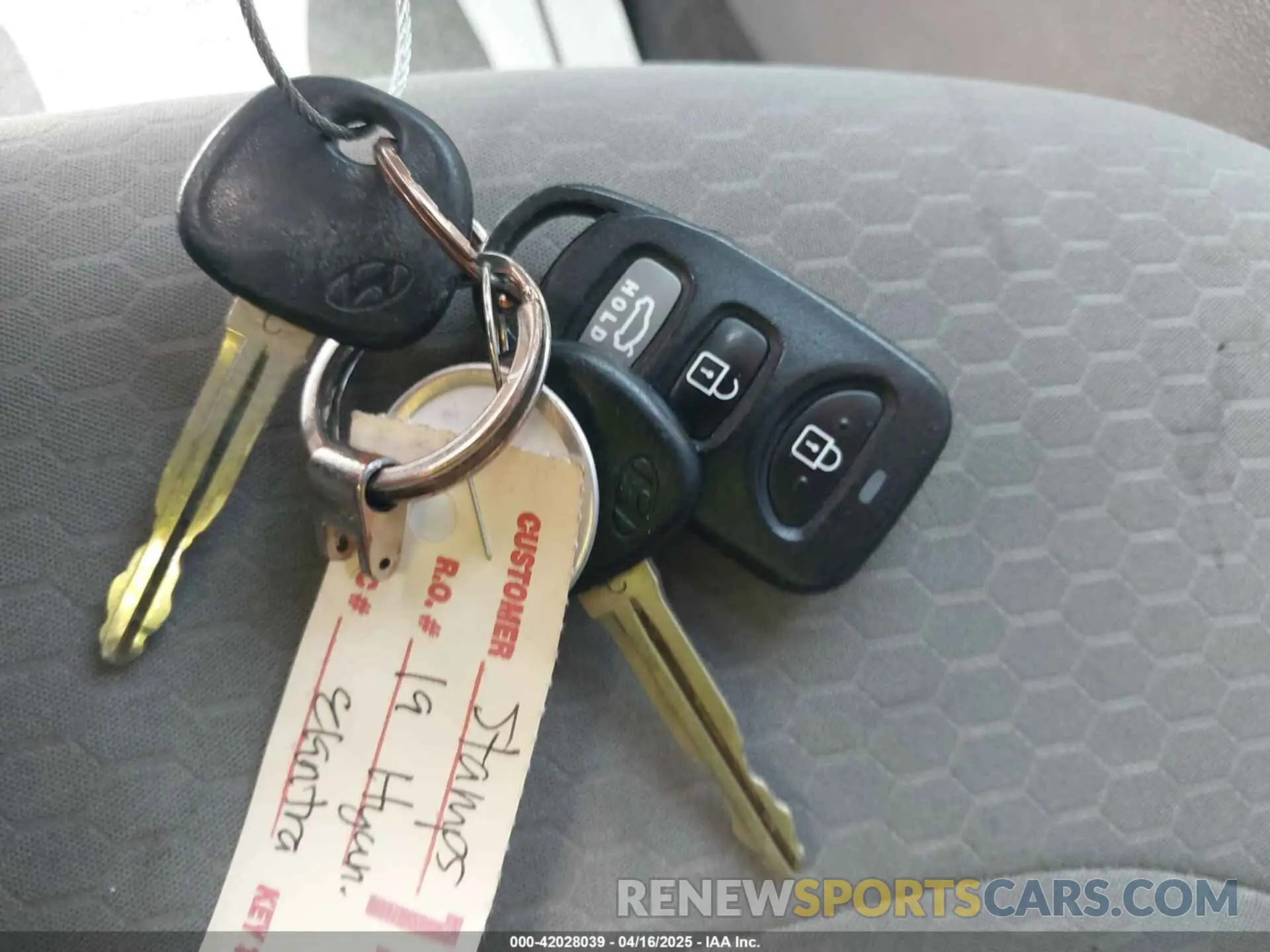 11 Photograph of a damaged car KMHD84LF4KU749229 HYUNDAI ELANTRA 2019