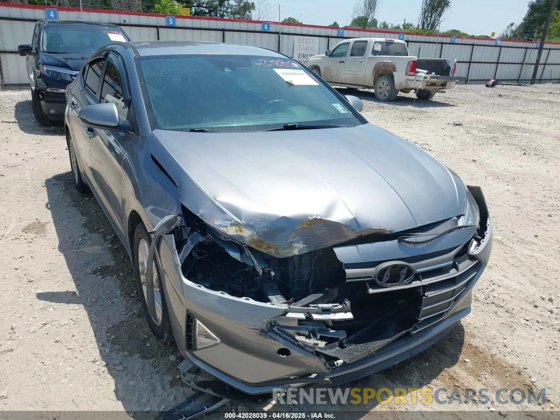 6 Photograph of a damaged car KMHD84LF4KU749229 HYUNDAI ELANTRA 2019