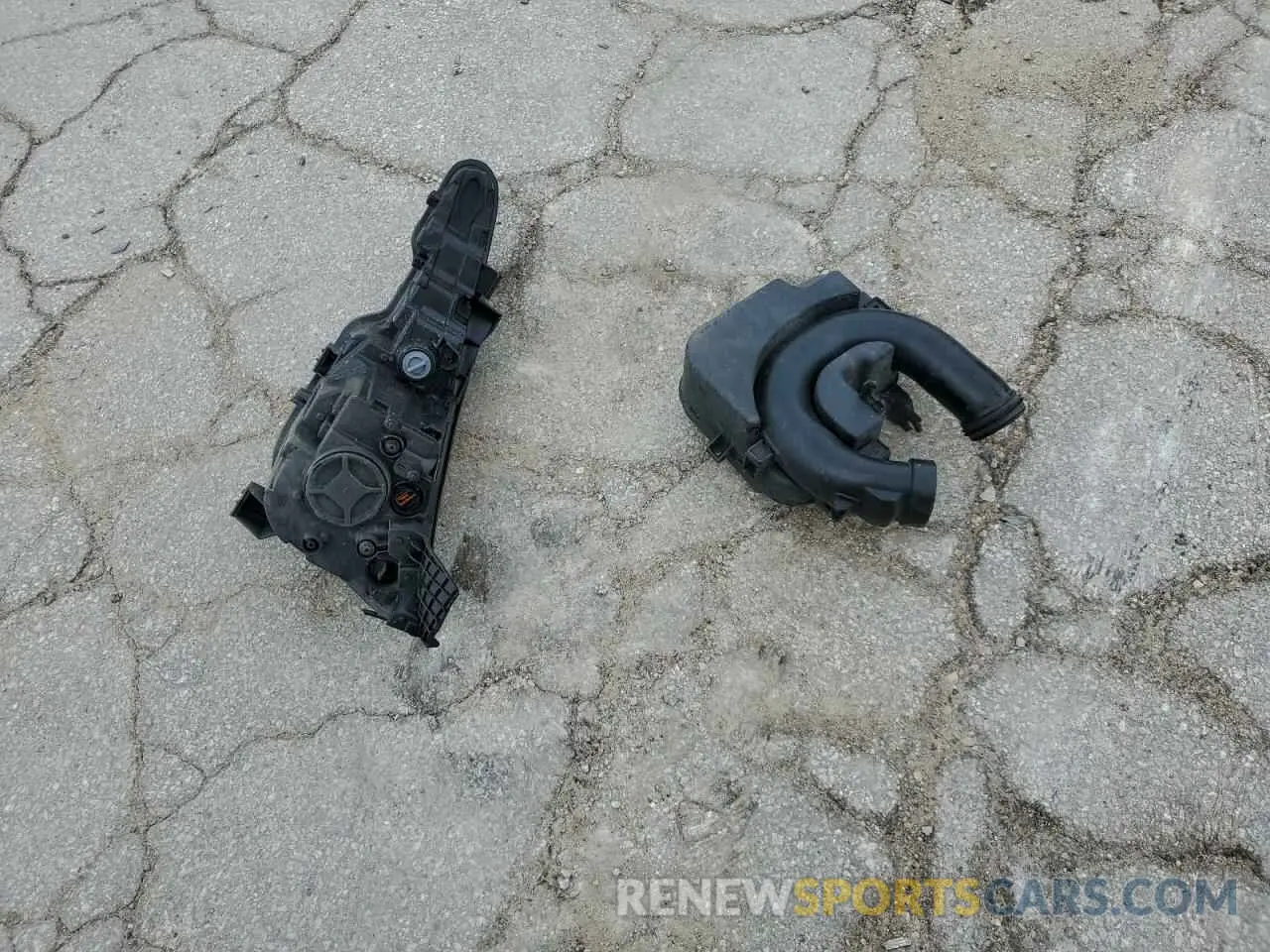 12 Photograph of a damaged car KMHD84LF4KU770078 HYUNDAI ELANTRA 2019