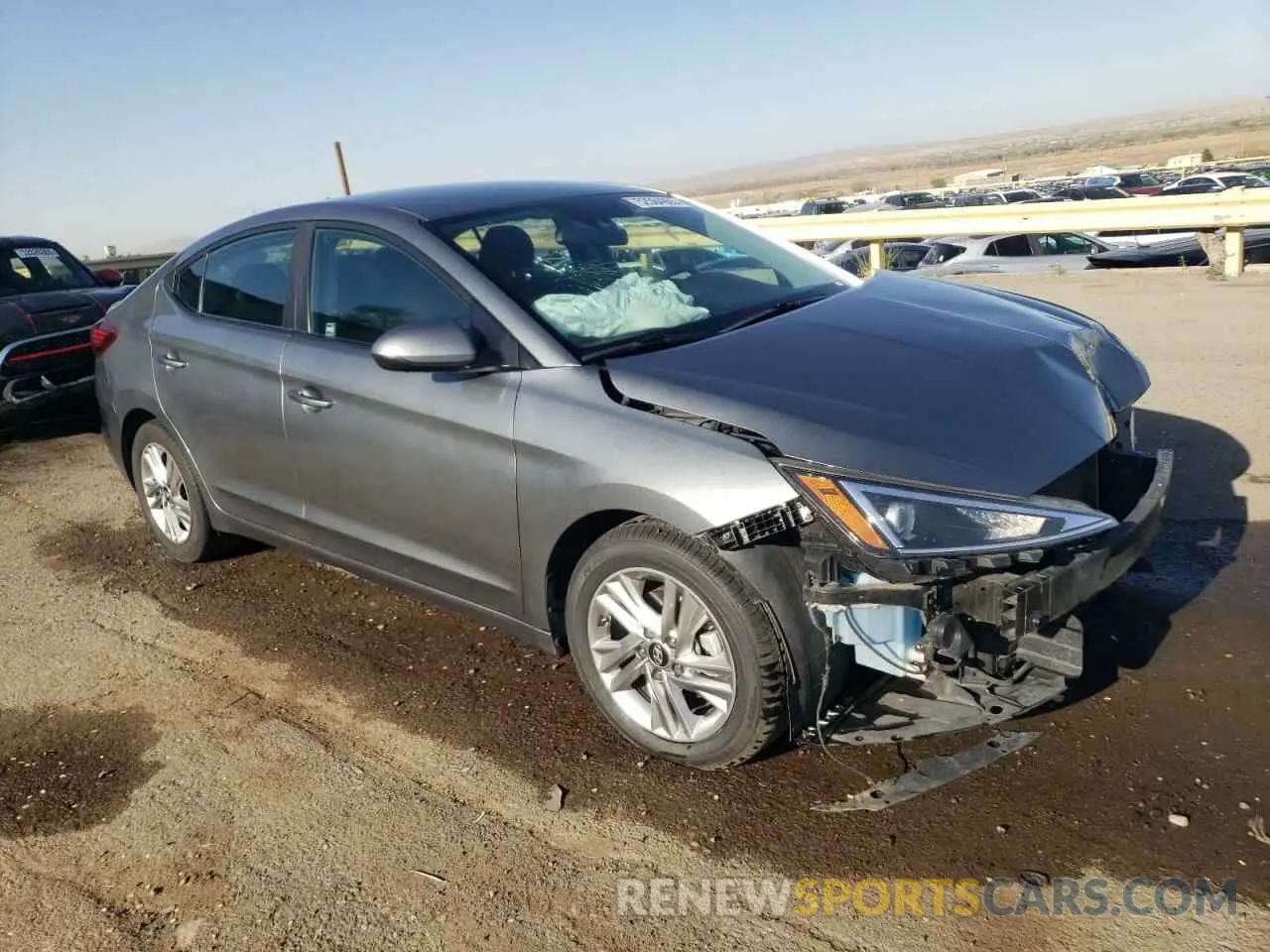 4 Фотография поврежденного автомобиля KMHD84LF4KU772655 HYUNDAI ELANTRA 2019