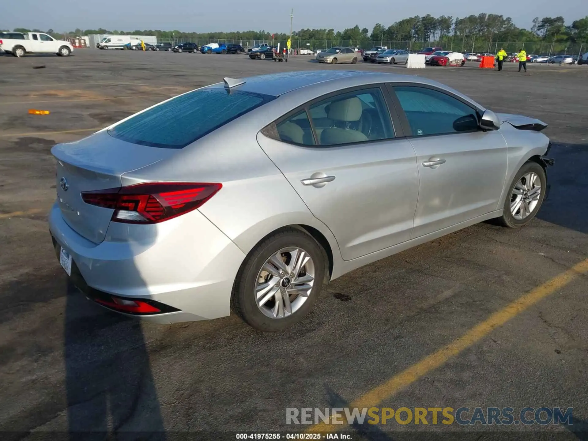 4 Photograph of a damaged car KMHD84LF4KU806786 HYUNDAI ELANTRA 2019