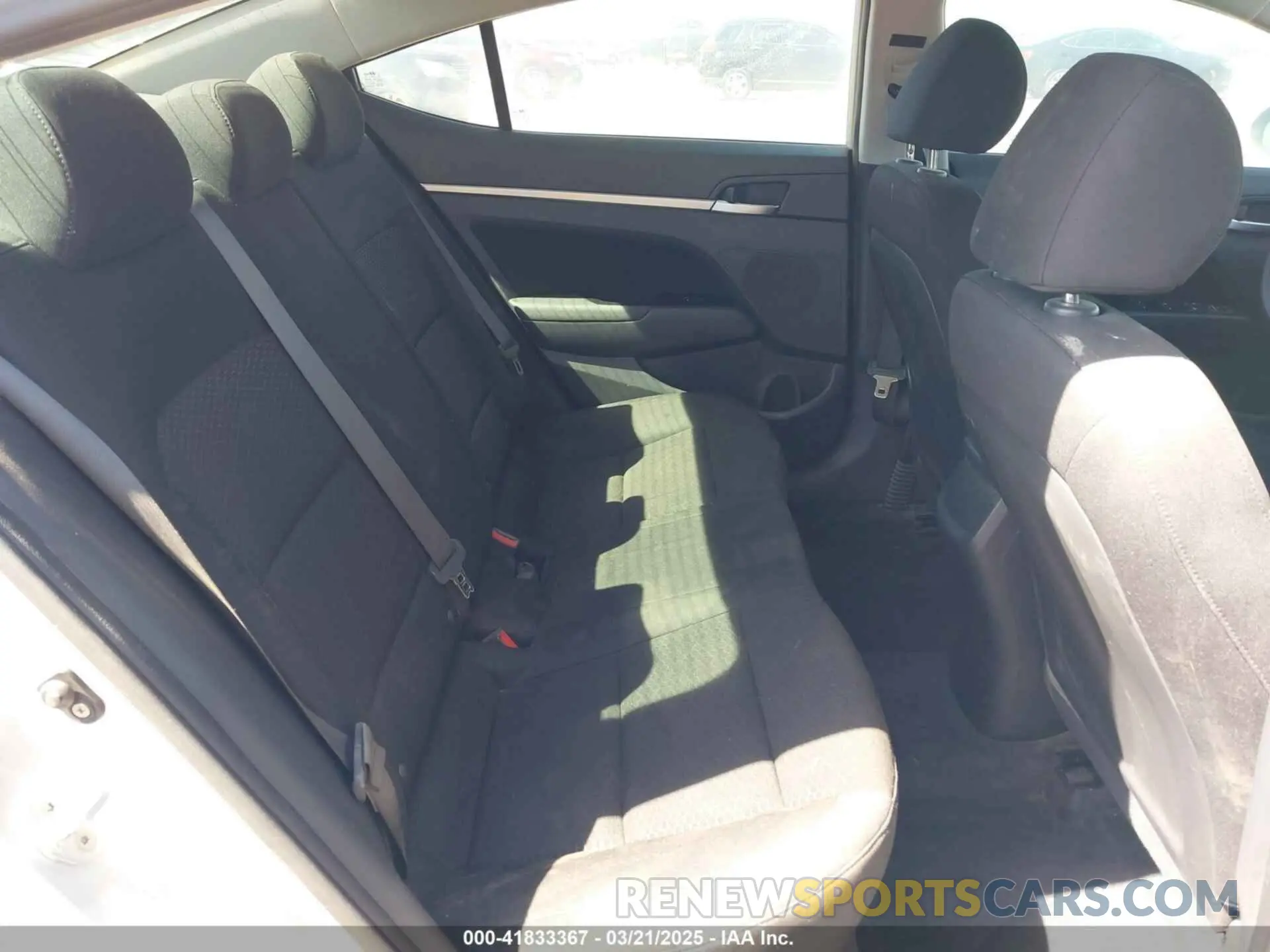 8 Photograph of a damaged car KMHD84LF5KU753192 HYUNDAI ELANTRA 2019