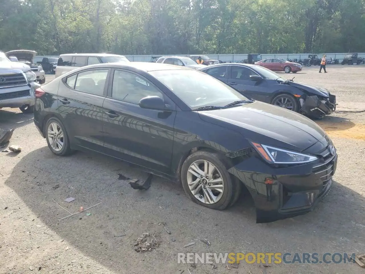 4 Фотография поврежденного автомобиля KMHD84LF5KU865667 HYUNDAI ELANTRA 2019