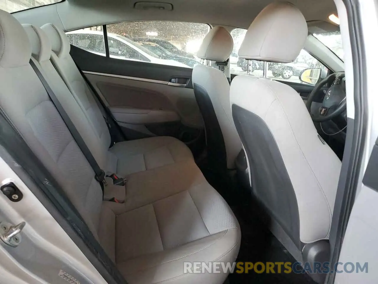 10 Photograph of a damaged car KMHD84LF6KU746140 HYUNDAI ELANTRA 2019